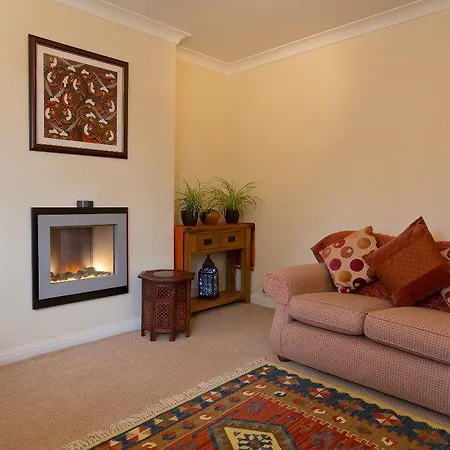 Poplar House Serviced Apartament *