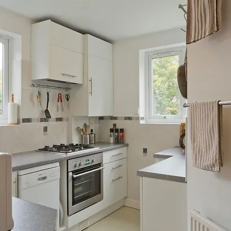 Poplar House Serviced * York