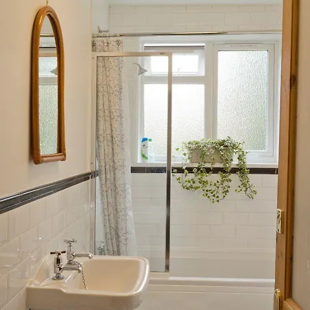 아파트 Poplar House Serviced