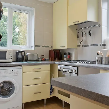 아파트 Poplar House Serviced