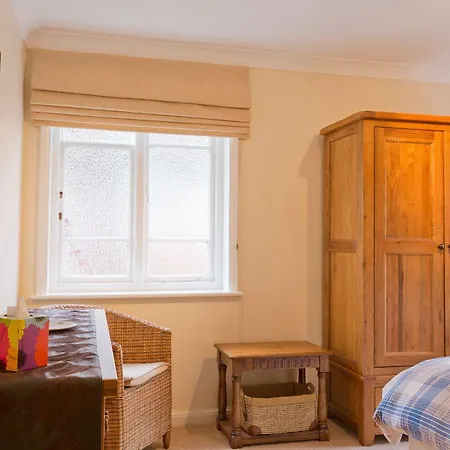 Poplar House Serviced