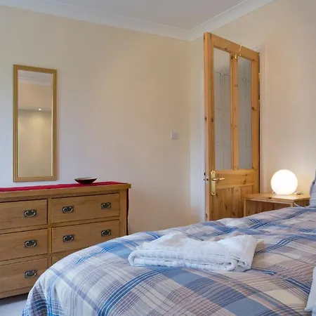 Poplar House Serviced Apartment