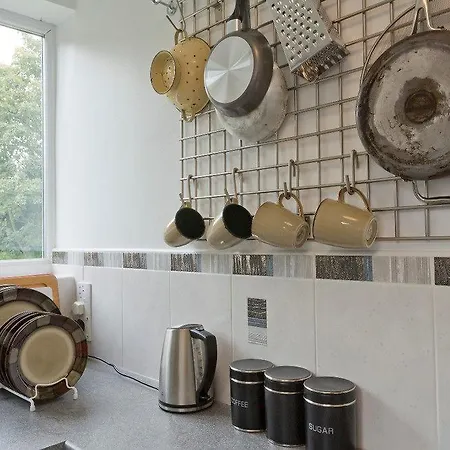 Poplar House Serviced Apartment *