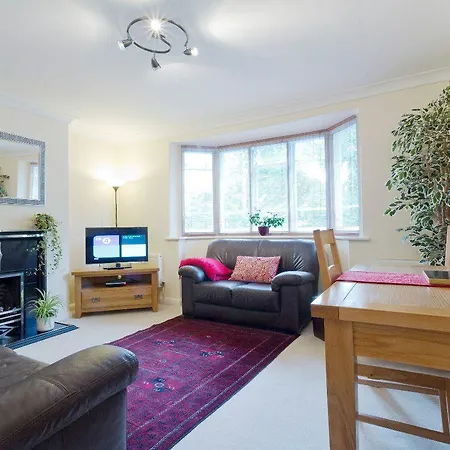 Poplar House Serviced * York