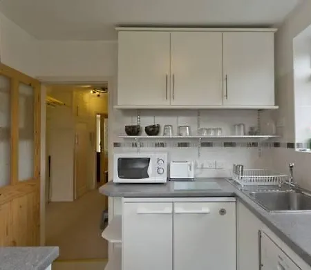 Poplar House Serviced Daire